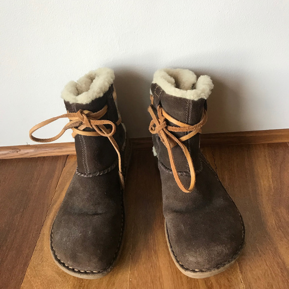 Ugg Lace-Up Booties - Picture 2 of 4